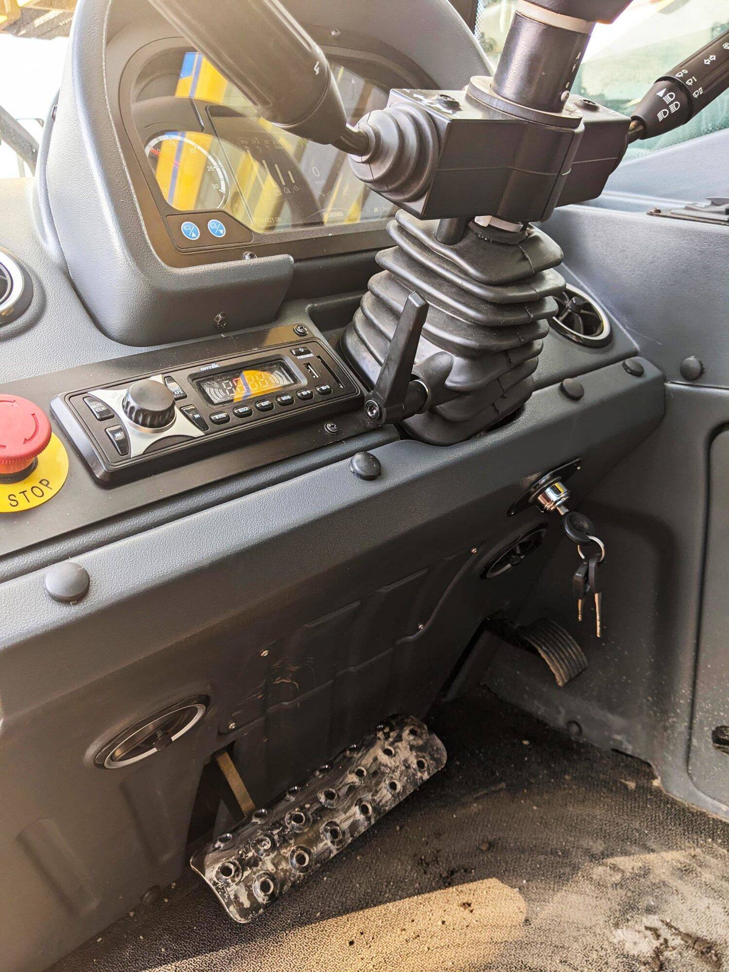 XCMG XTF1256K TELEHANDLER - Image 13