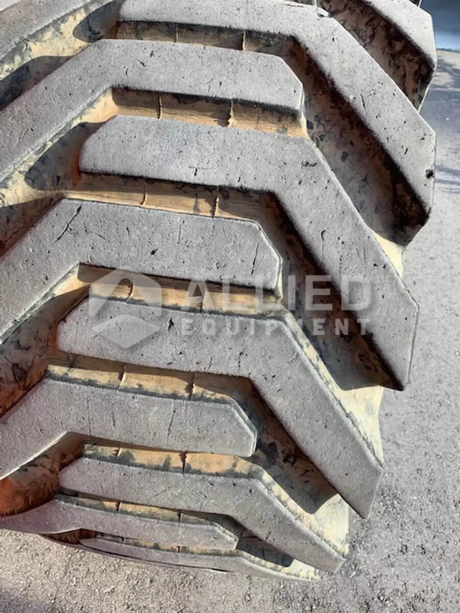 Used 2011 JLG 800AJ (Serial # 300144355) - Image 4