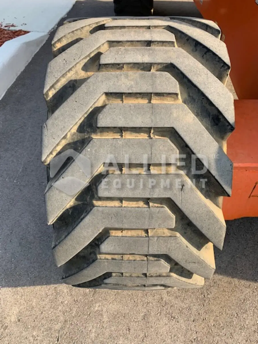 Used 2011 JLG 800AJ (Serial # 300144355) - Image 6