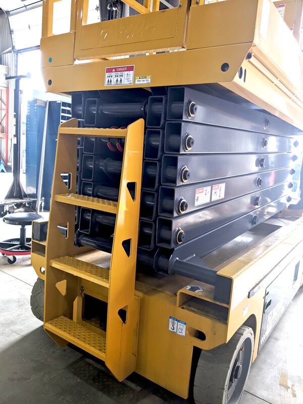 XCMG XG4047DC Lift - Image 9