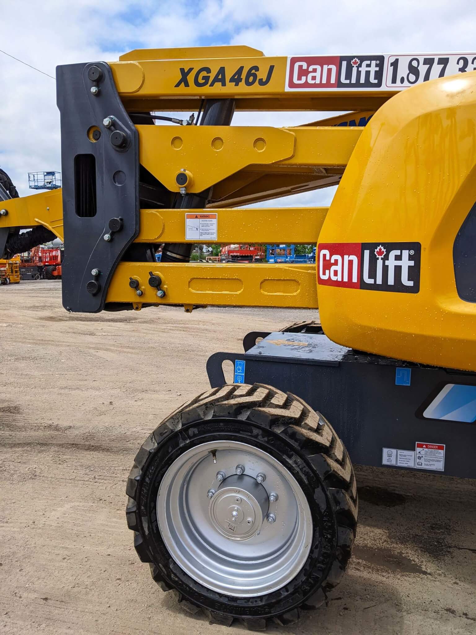 XCMG XGA46J Articulating Boom Lift - Image 5
