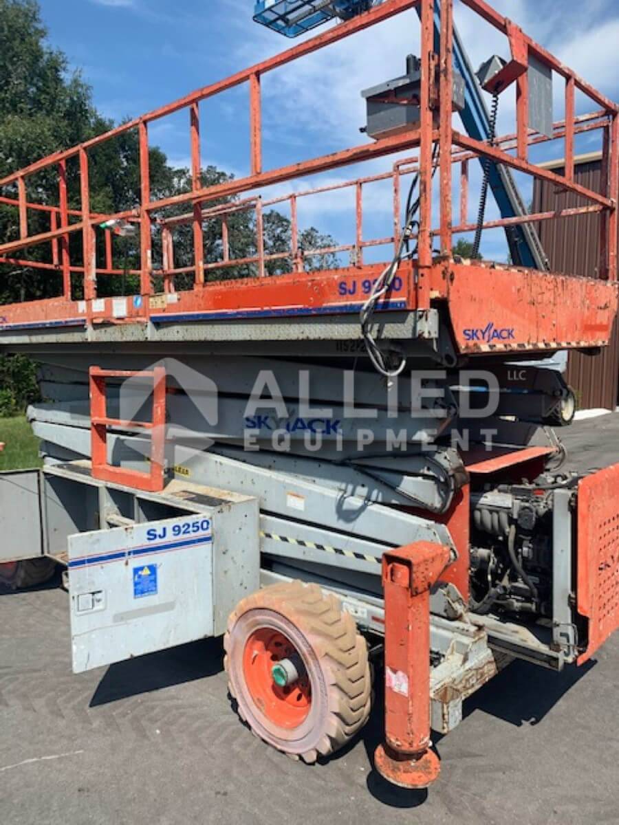 Used 2010 Skyjack SJ9250RT (Serial # 50000682) - Image 7