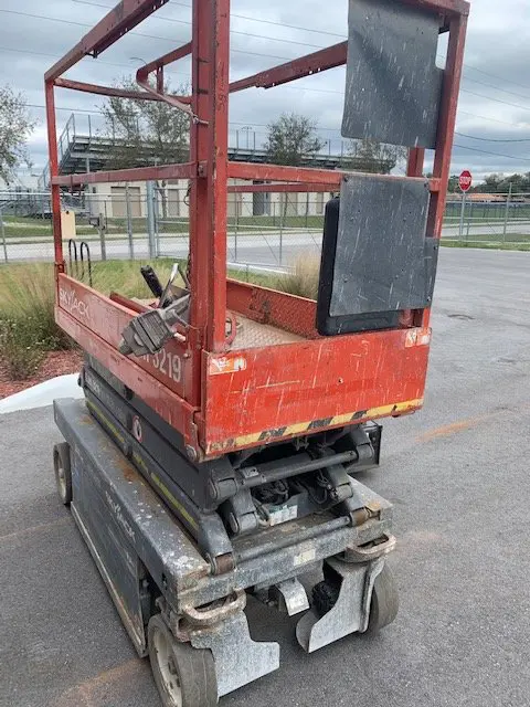 Used 2WD Skyjack SJ 3219 (Serial # 22044260) - Image 2