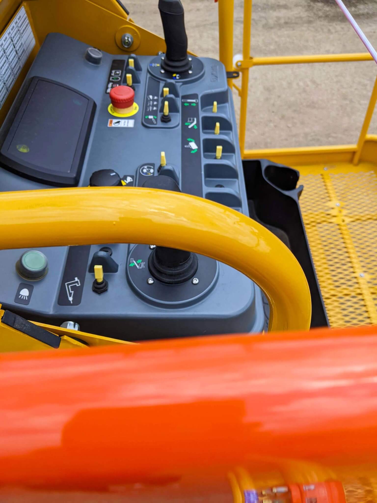 XCMG XGS65J Telescopic Boom Lift - Image 8