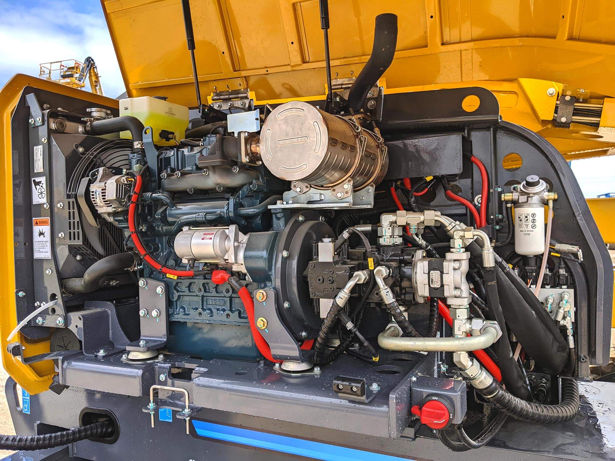 XCMG XGA46J Articulating Boom Lift - Image 9