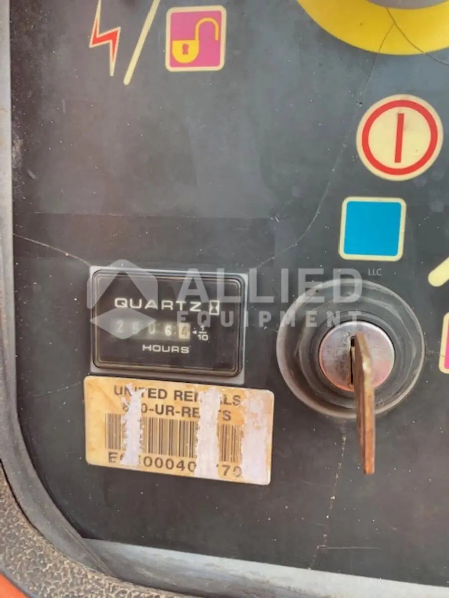 Used 2011 JLG 800AJ (Serial # 300150308) - Image 3