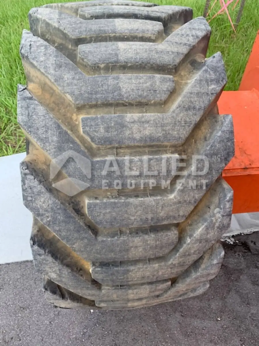 Used 2011 JLG 800AJ (Serial # 300150308) - Image 5