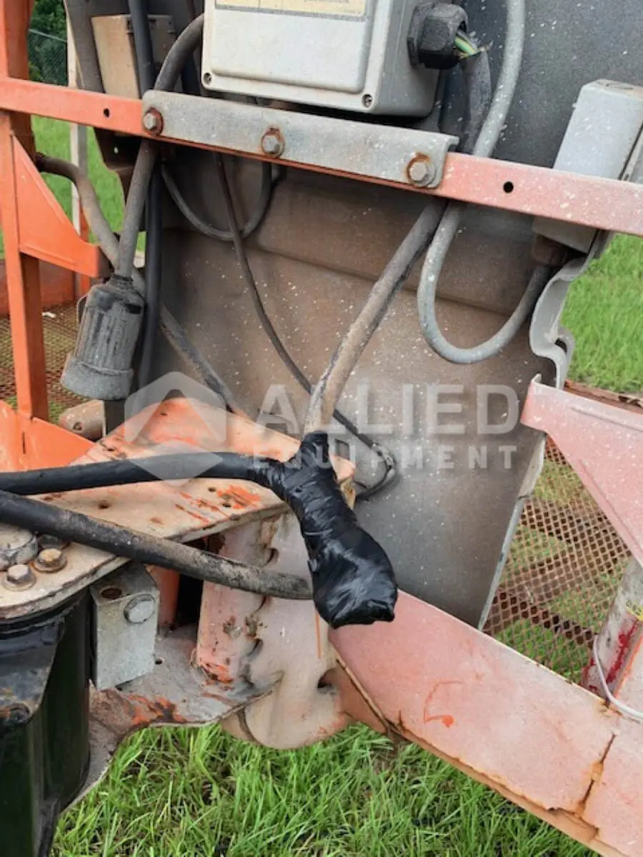 Used 2011 JLG 800AJ (Serial # 300150308) - Image 12