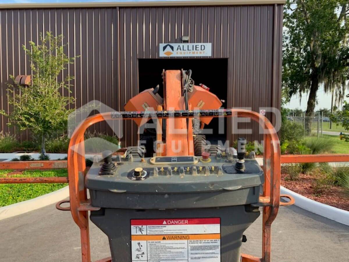 Used 2011 JLG 800AJ (Serial # 300144355) - Image 12