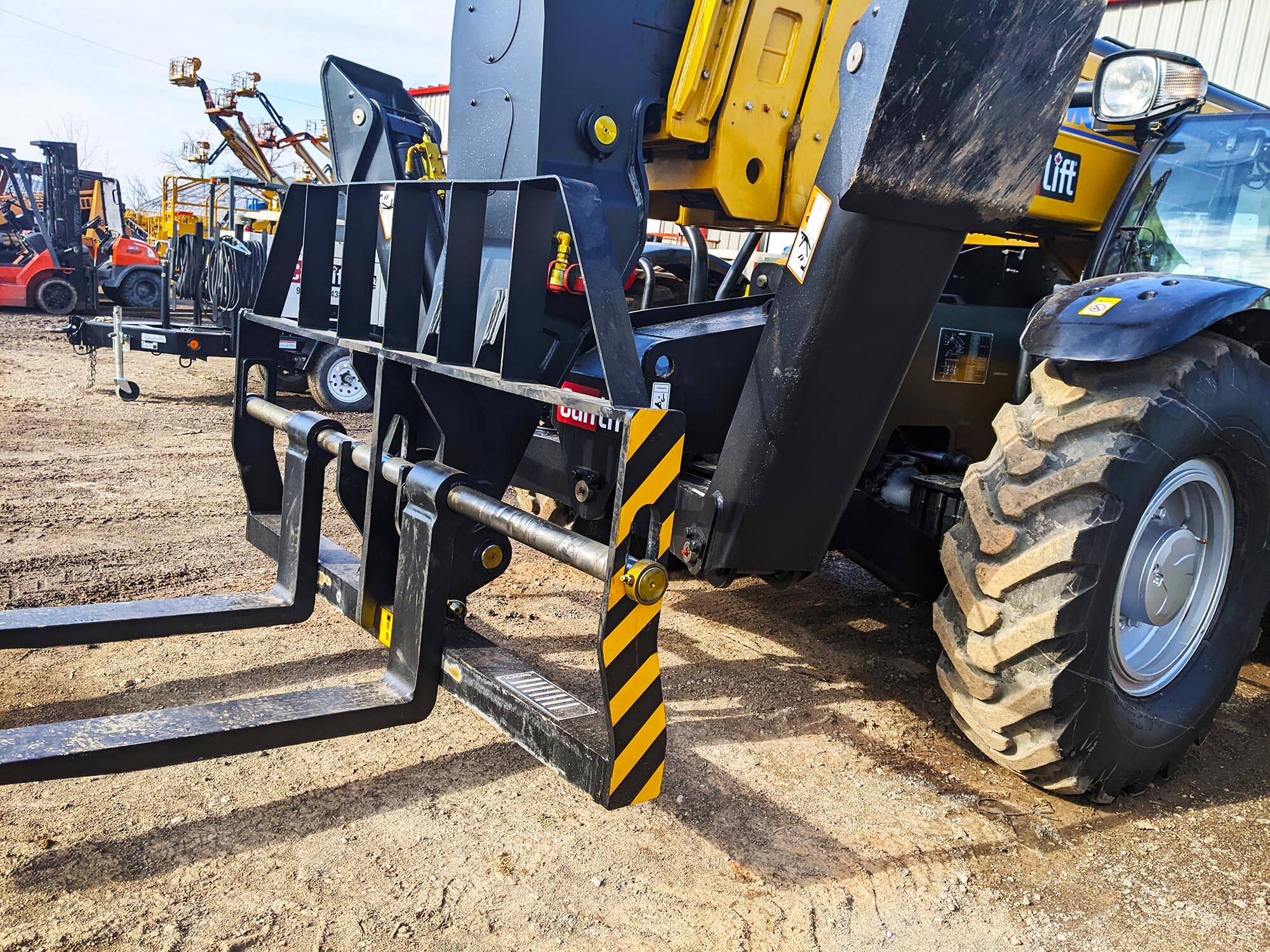 XCMG XTF1256K TELEHANDLER - Image 8