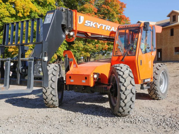 SkyTrak 6042 Telehandler