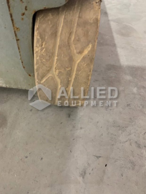 Used Skyjack 3219 (Serial # 22031351) - Image 4