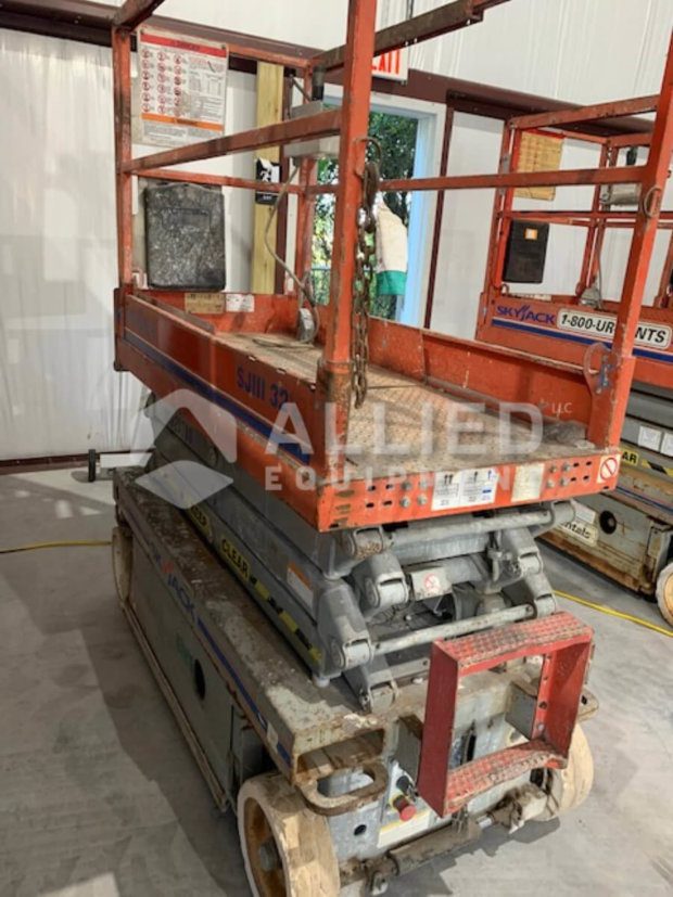 Used Skyjack 3219 (Serial # 22031351) - Image 8