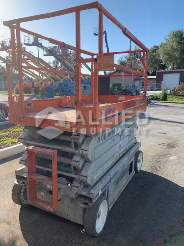 Used 2012 Skyjack SJIII 4632 (Serial # 70009397) - Image 4