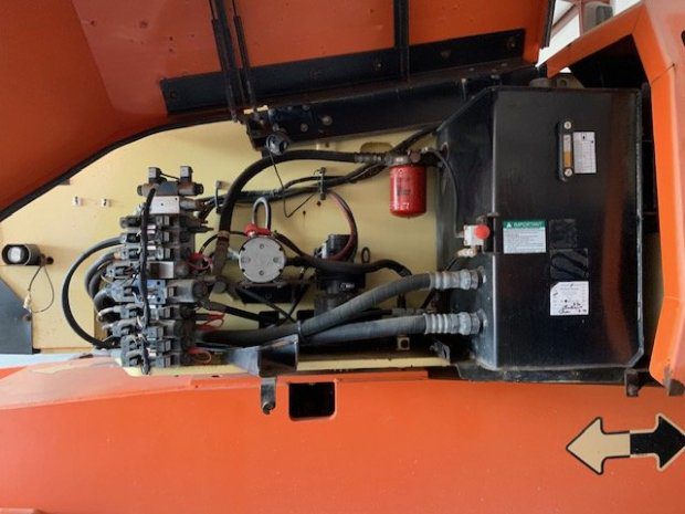 2011 JLG 800AJ (Serial # 300143056) - Image 10