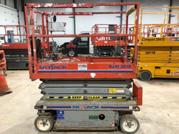 2011 Skyjack SJIII 3219 (Serial # 22030219) - Image 2