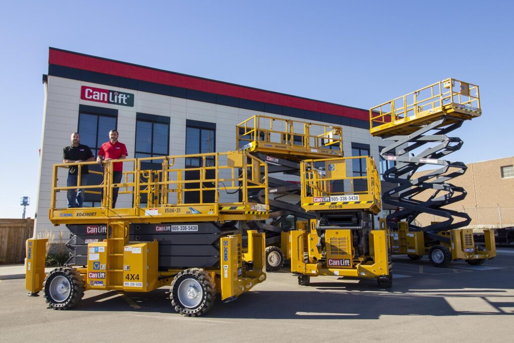 Marko & Johnny Dragicevic on a new XCMG's 4390RT scissor lift