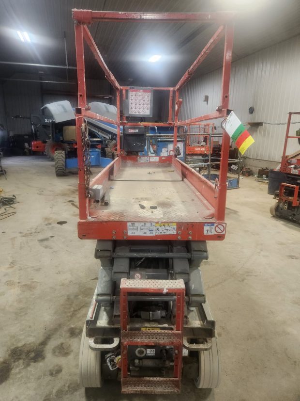 2015 Skyjack SJ3226 Electric Scissor Lift - Image 3