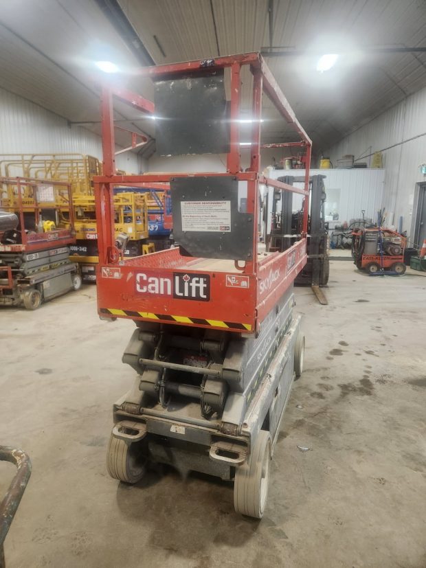 2015 Skyjack SJ3226 Electric Scissor Lift - Image 4