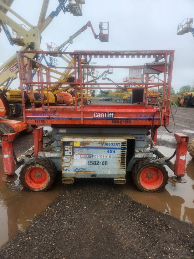 2007 Skyjack SJ6832 RT Scissor Lift - Image 4