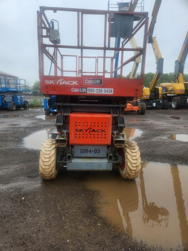 2006 Skyjack SJ7135 RT Scissor Lift