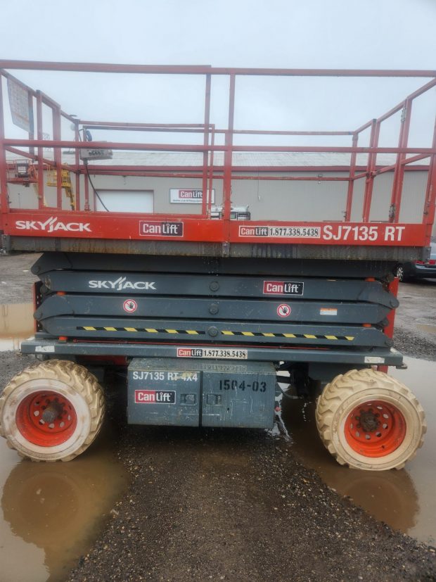 2006 Skyjack SJ7135 RT Scissor Lift - Image 2