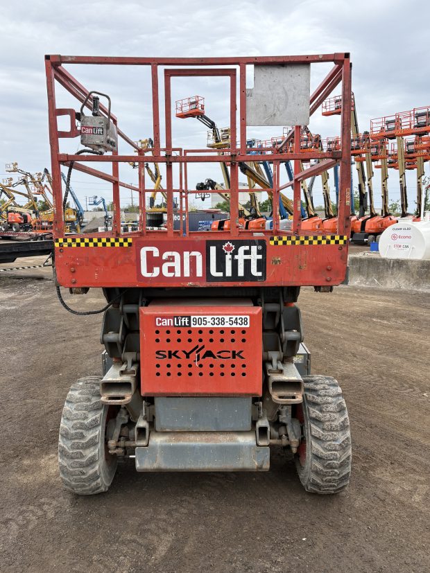 2001 Skyjack SJ7127 RT Scissor Lift - Image 2