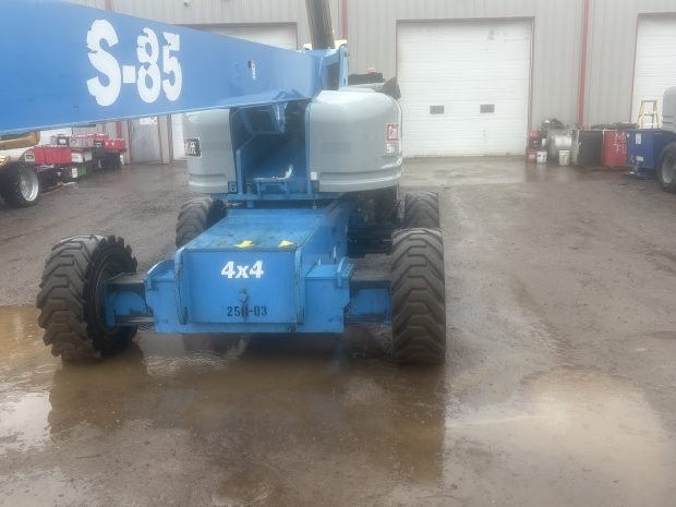 2006 Genie S-85 Boom Lift - Image 4
