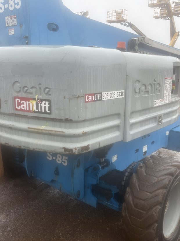 2006 Genie S-85 Boom Lift - Image 6